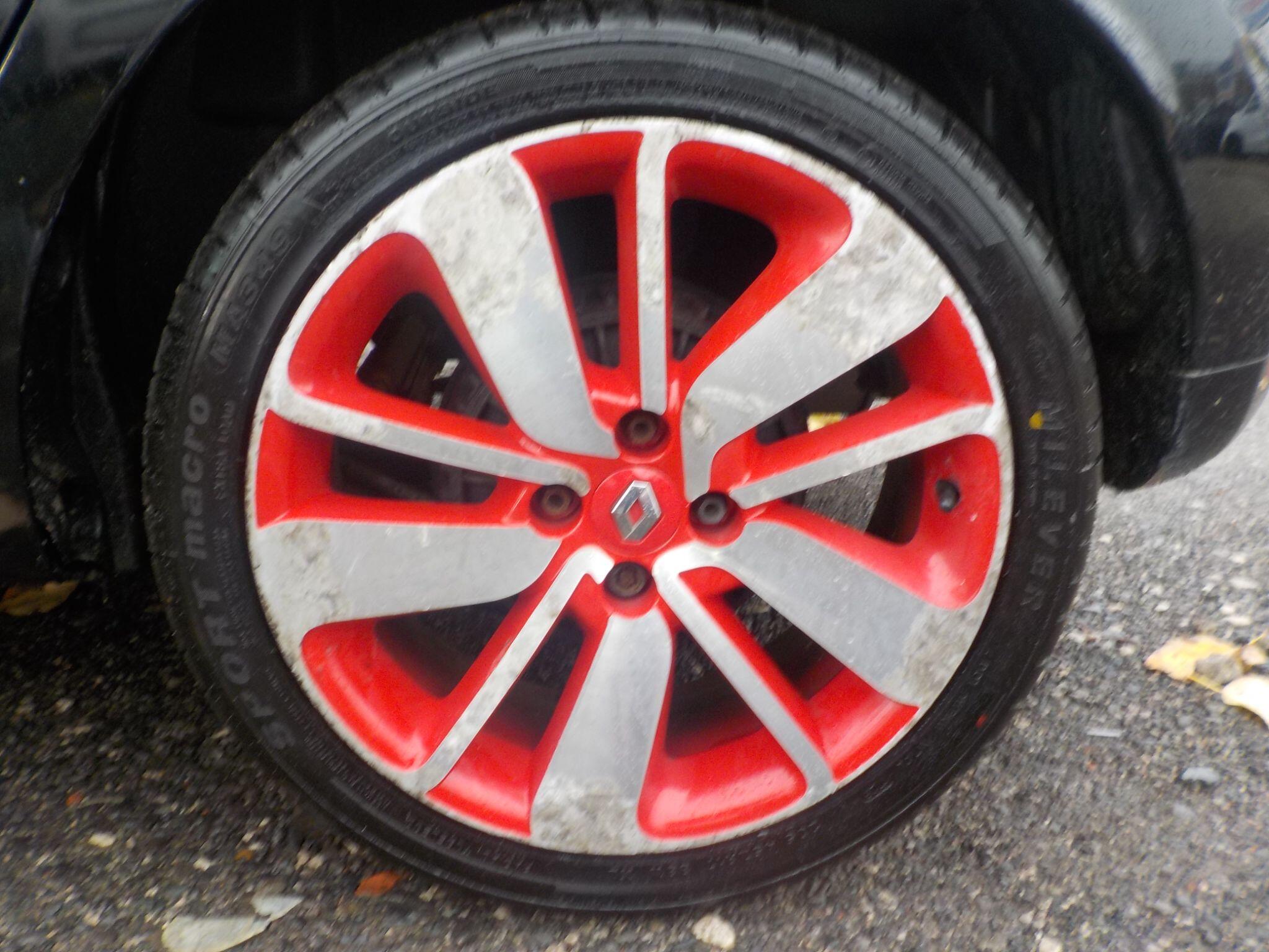 Renault Clio 0.9 TCe Dynamique S MediaNav Euro 5 (s/s) 5dr