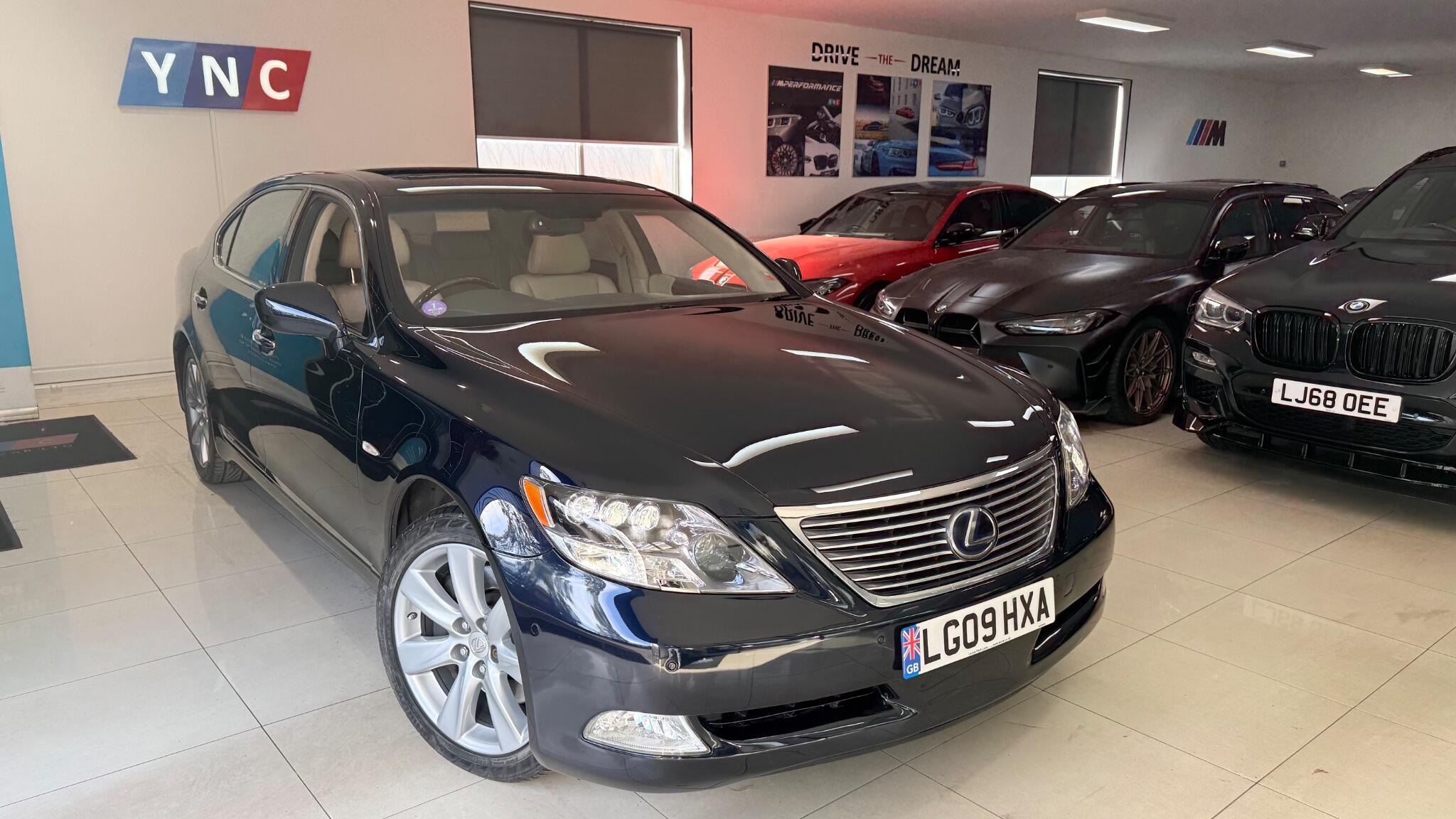 Lexus LS view 30