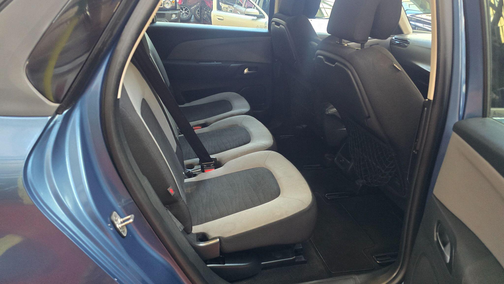 Citroen C4 Picasso view 13