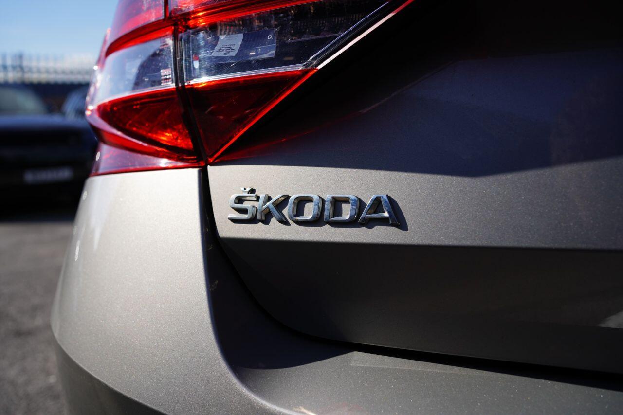Skoda Superb view 22