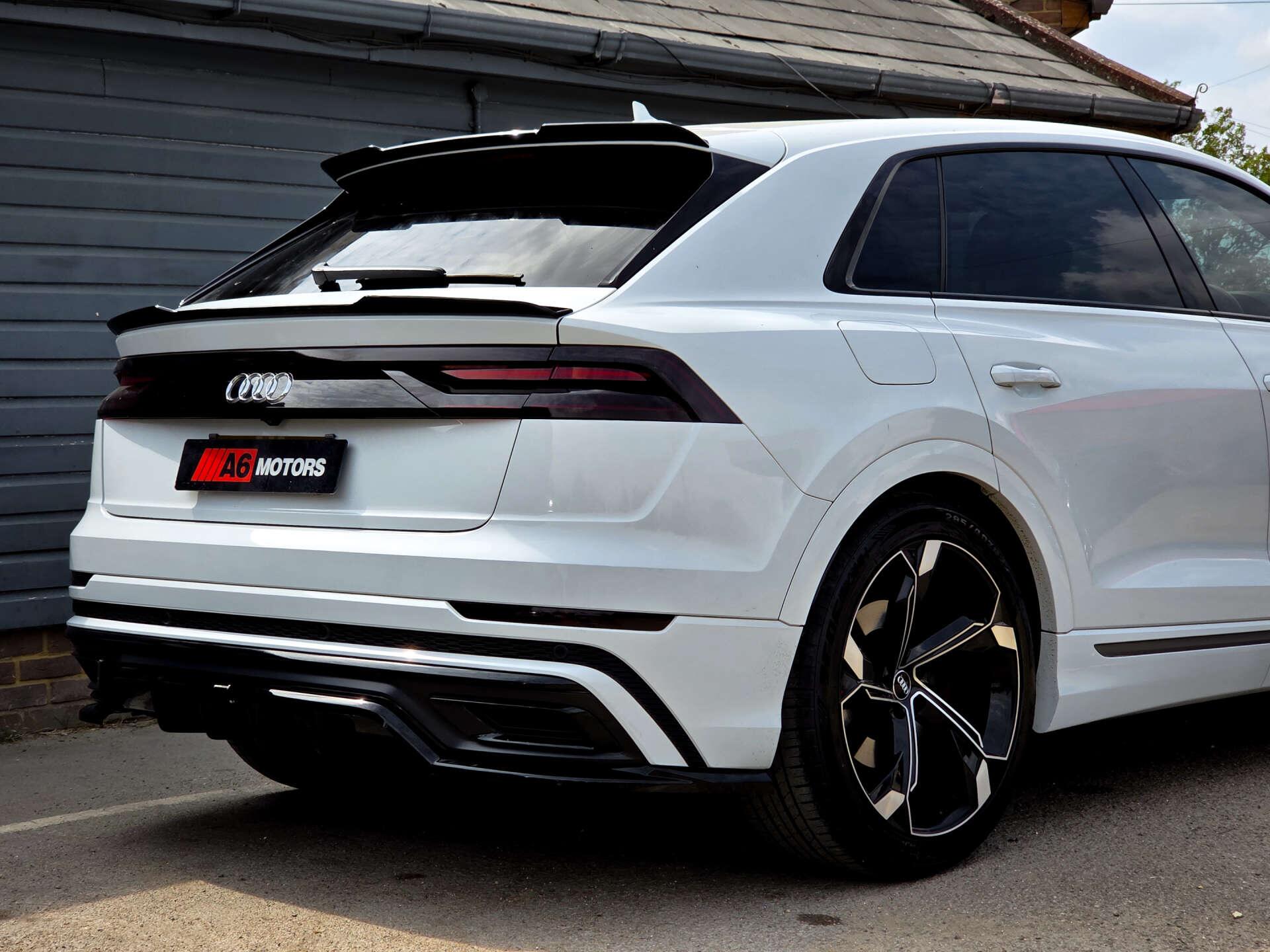 Audi Q8 view 47