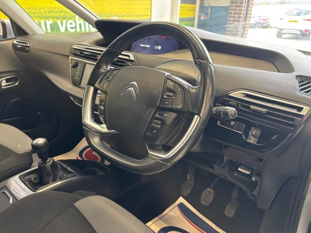 Citroen Grand C4 Picasso view 13