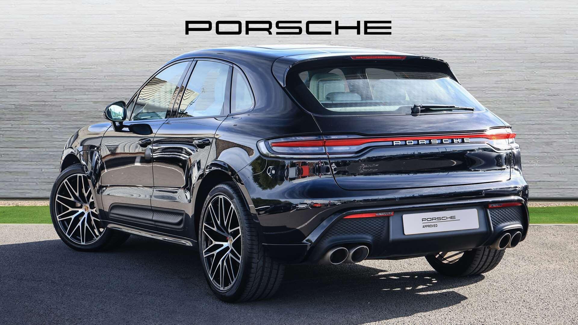 Porsche Macan view 4