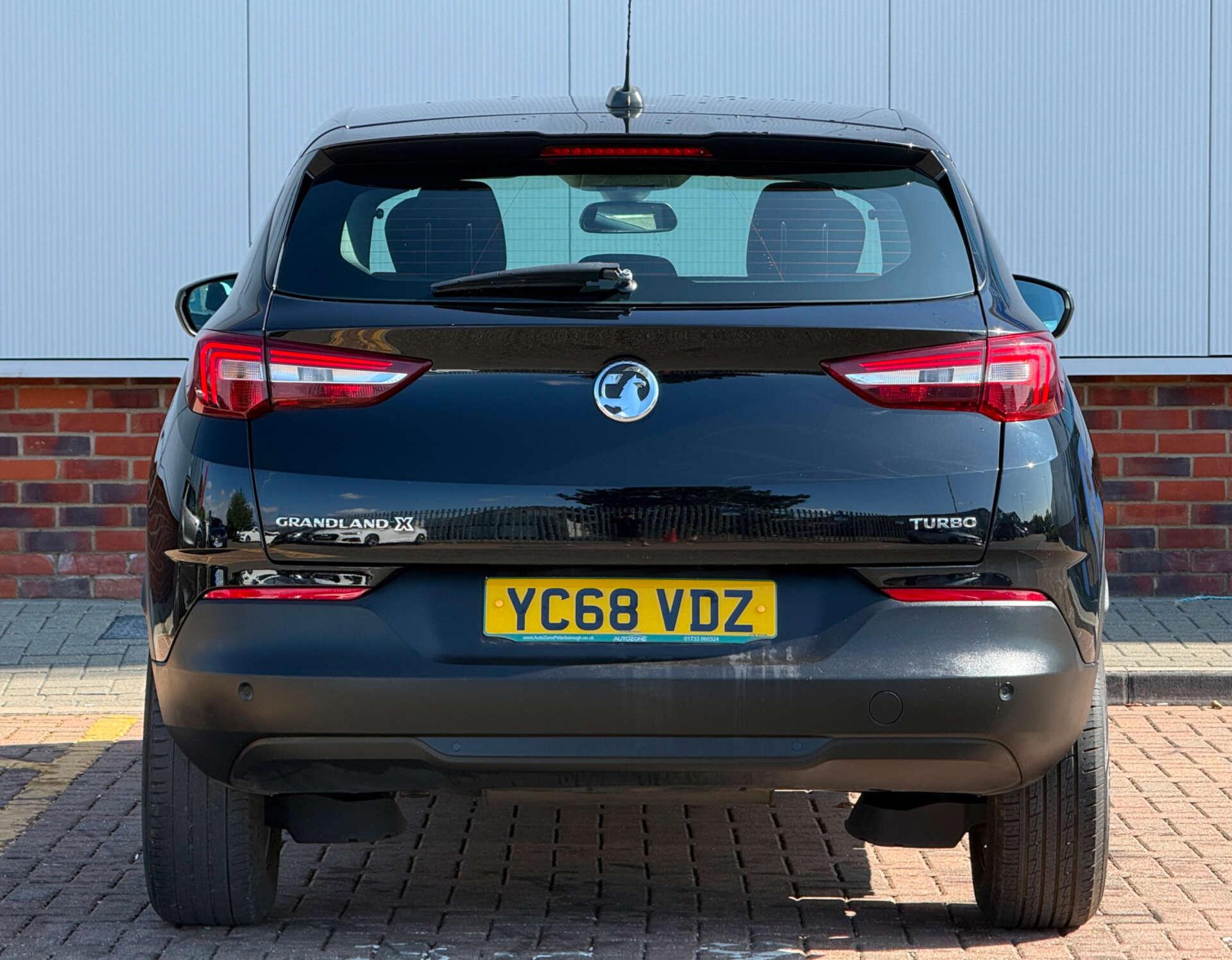Vauxhall Grandland X view 8