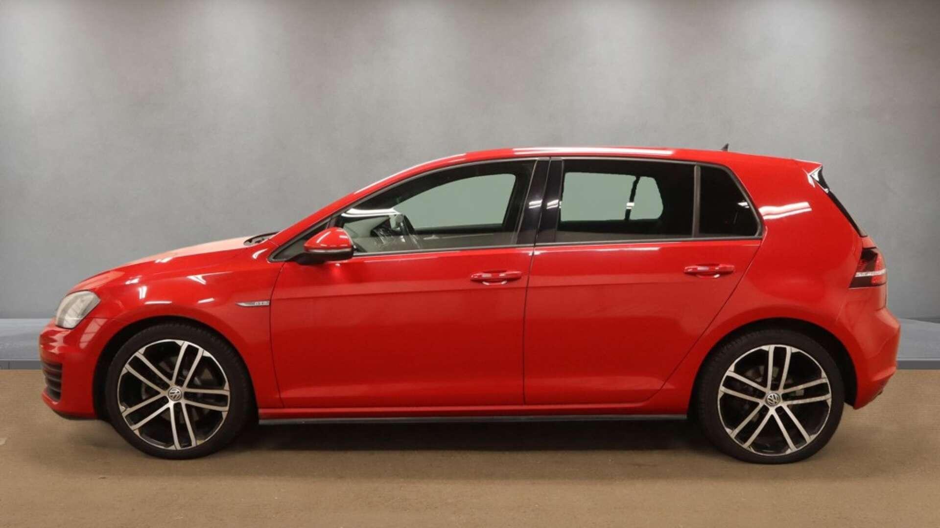 Volkswagen Golf view 11