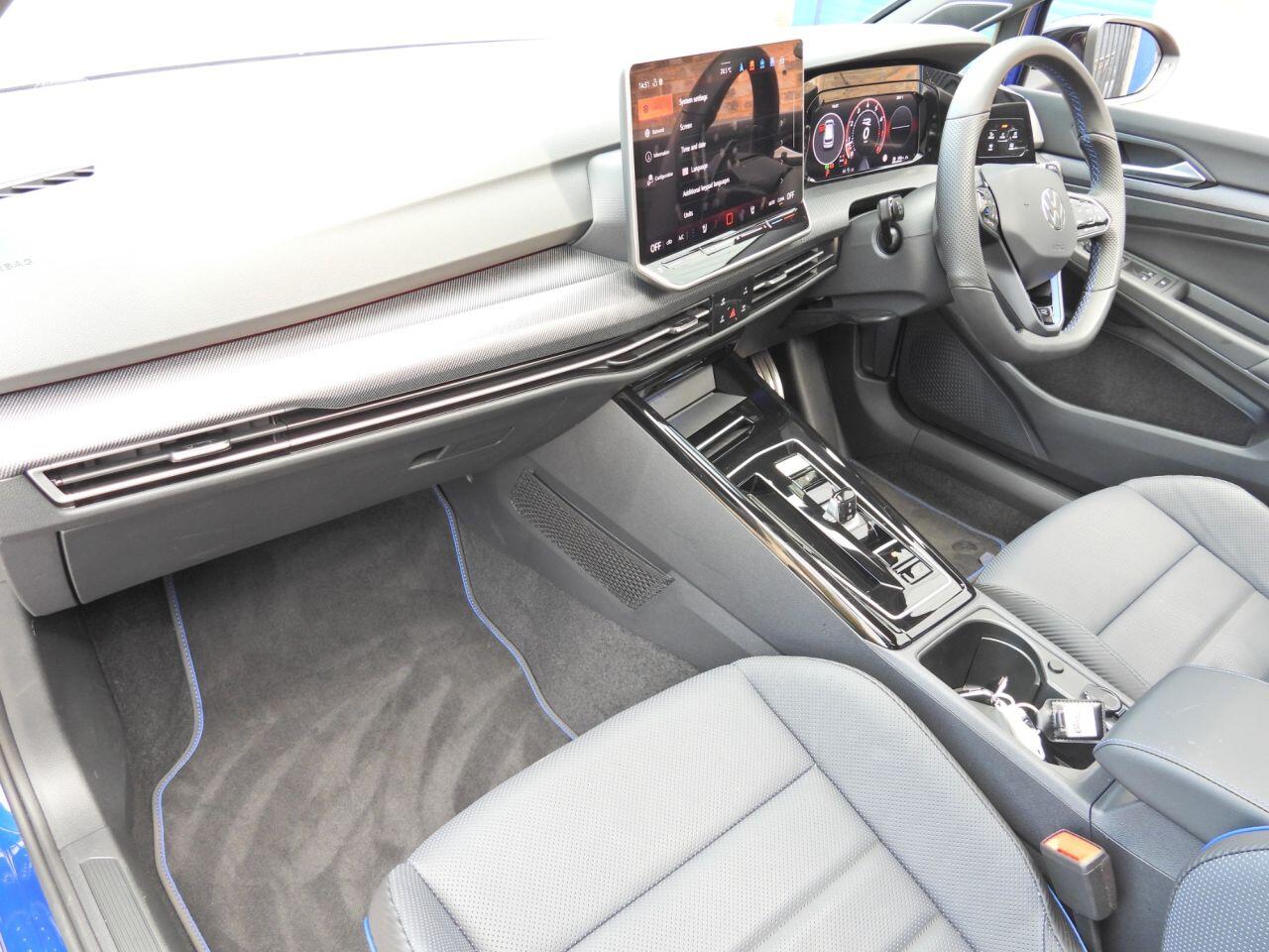 Volkswagen Golf view 23