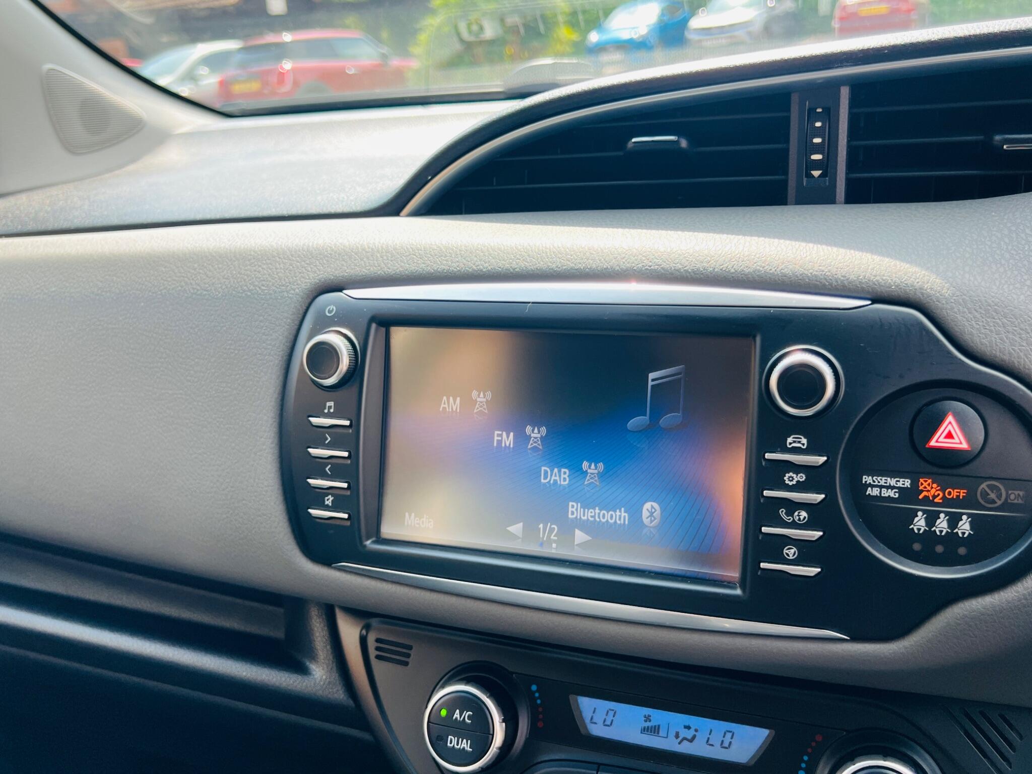 Toyota Yaris view 57