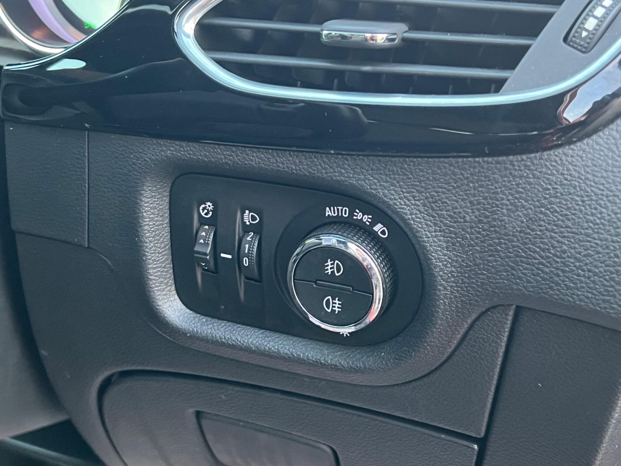 Vauxhall Astra view 16