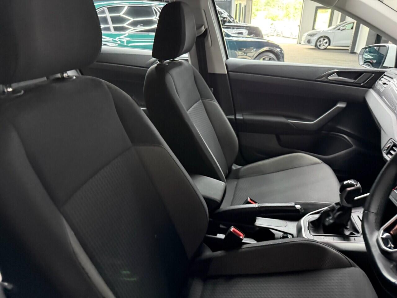 Volkswagen Polo view 38