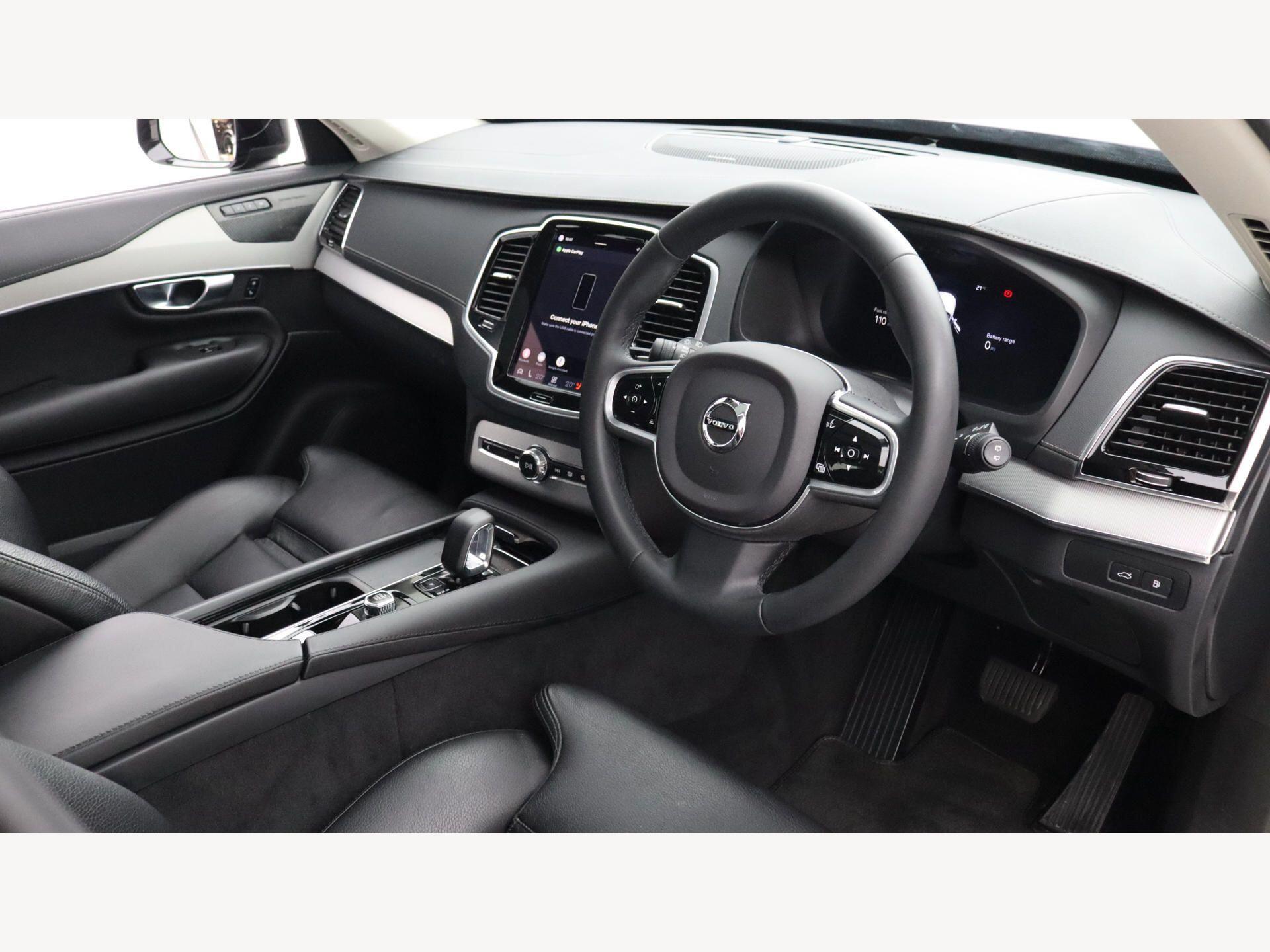Volvo XC90 view 5
