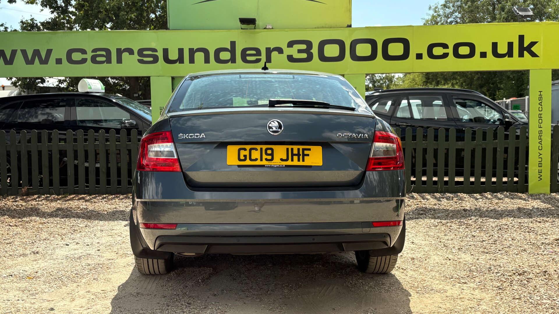 Skoda Octavia view 5