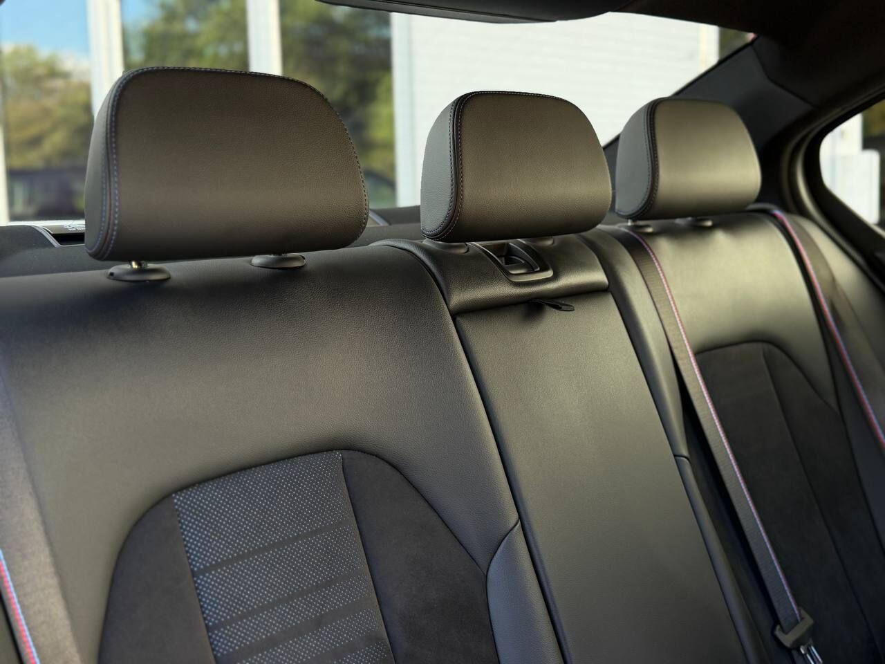 BMW 3 Series view 18