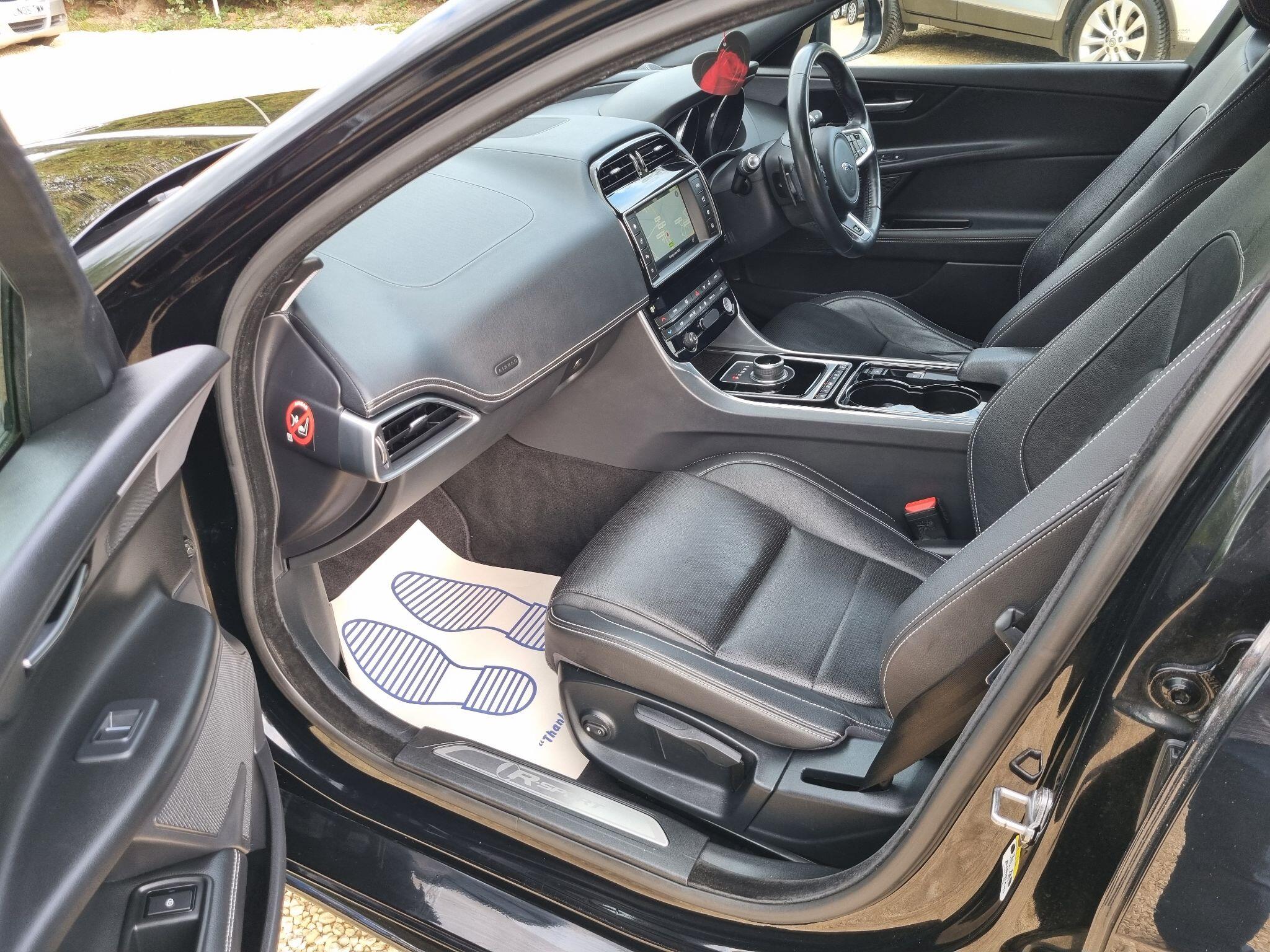 Jaguar Xe view 48