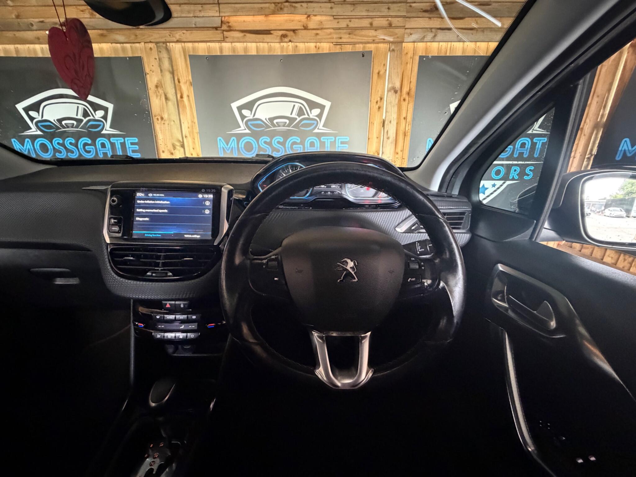 Peugeot 2008 view 18