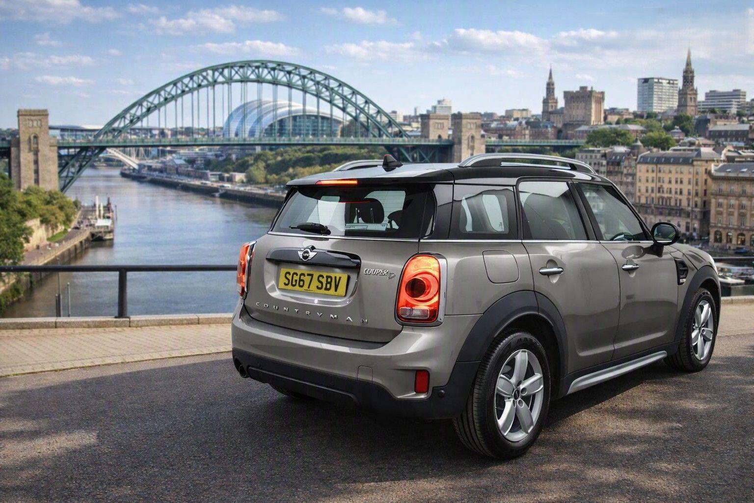 MINI Countryman view 2