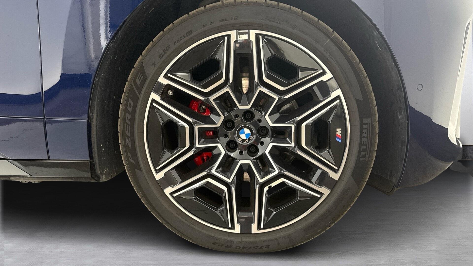 BMW iX view 14