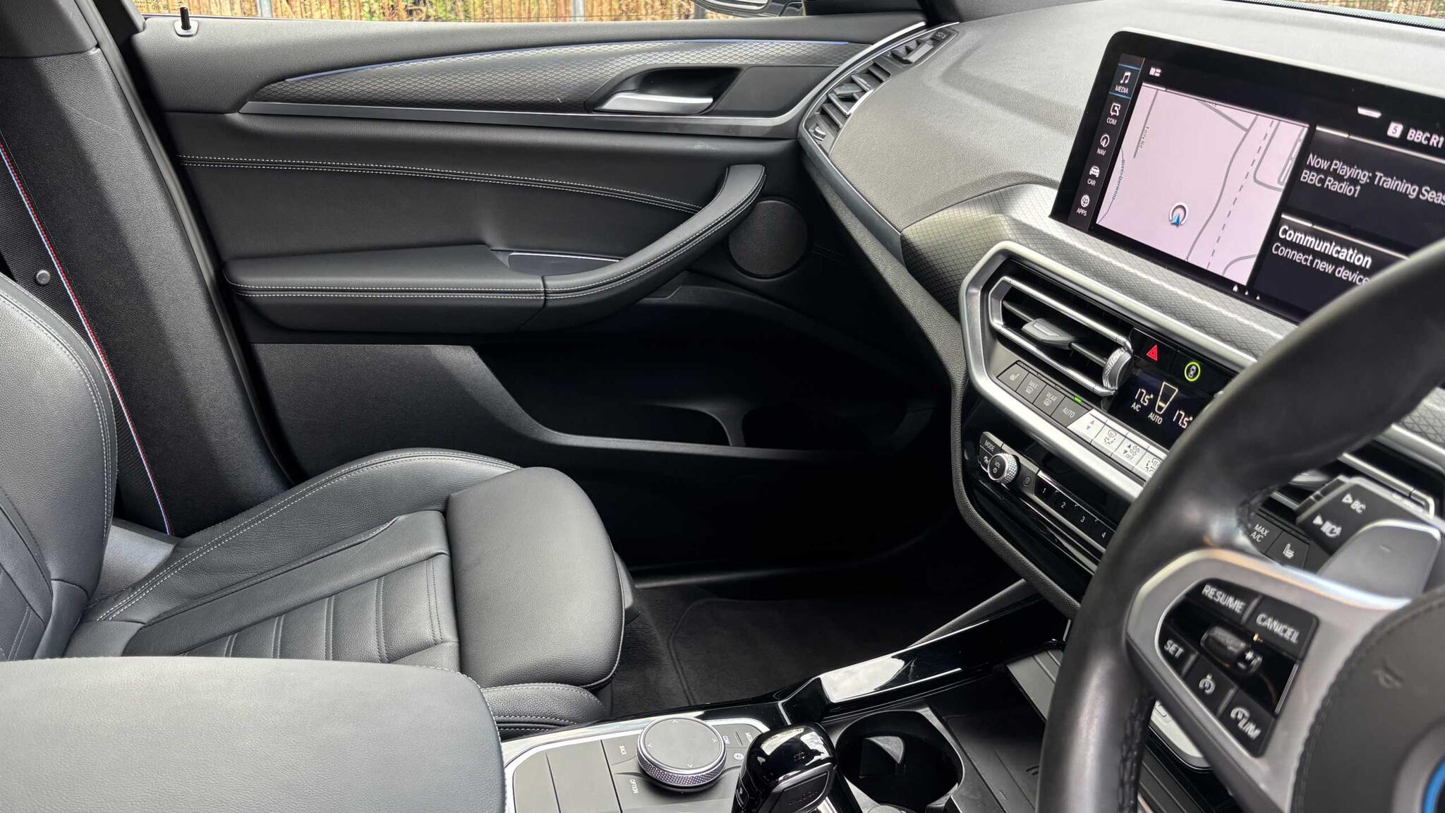 BMW X3 view 34