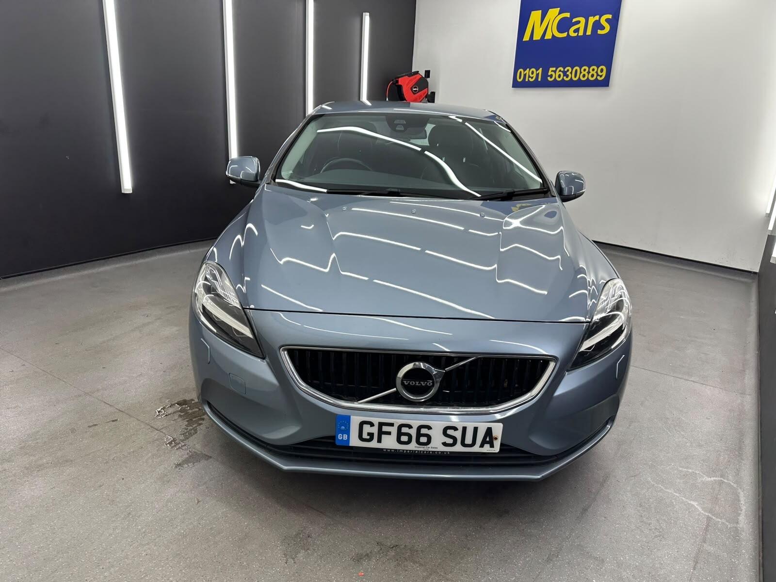 Volvo V40 view 7