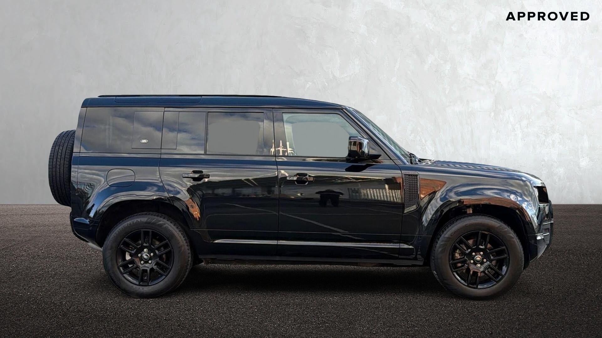 Land Rover Defender view 5