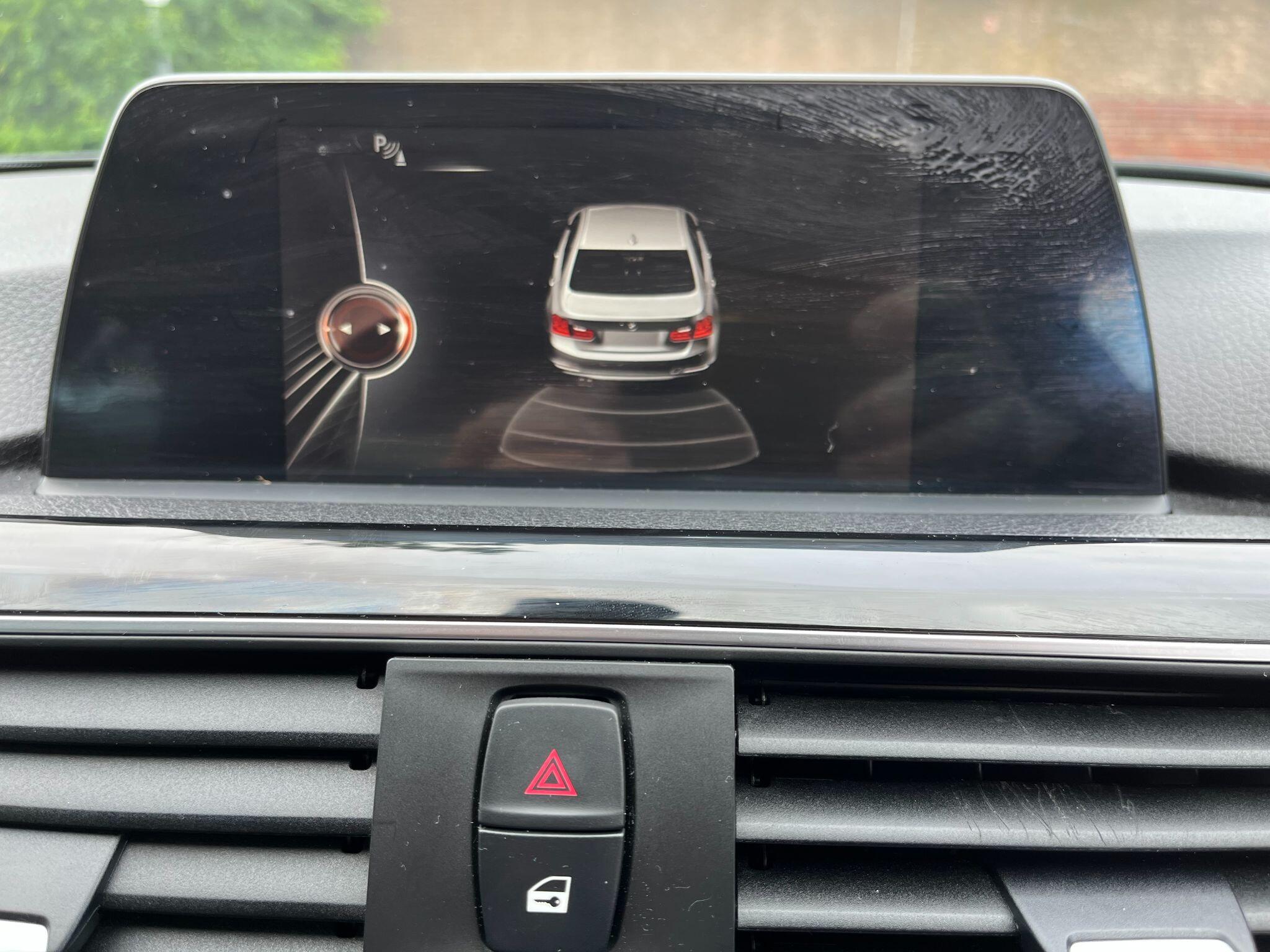 BMW 3 Series view 25
