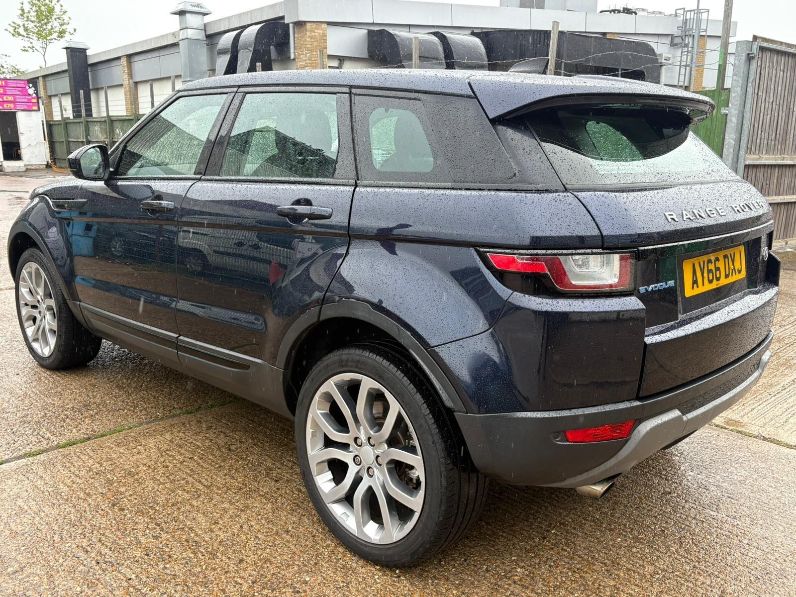 Land Rover Range Rover Evoque view 5