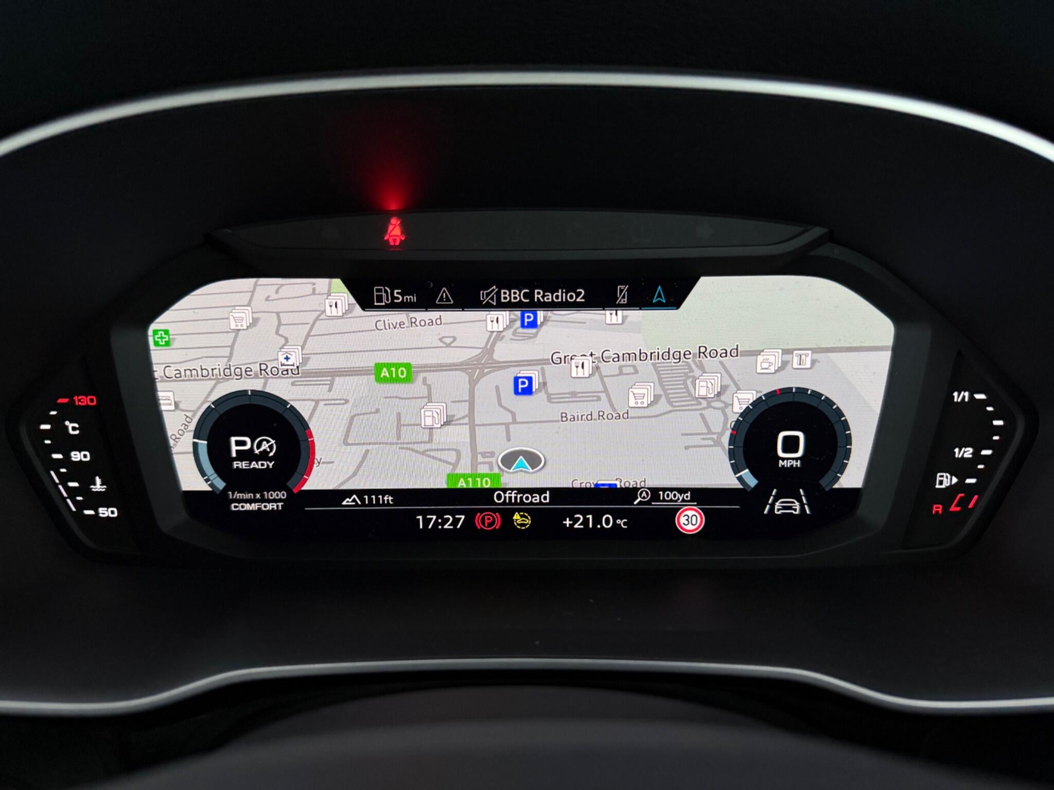 Audi Q3 view 16