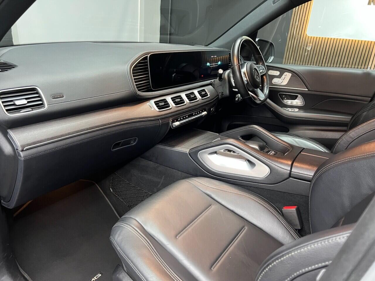 Mercedes-Benz Gle view 30
