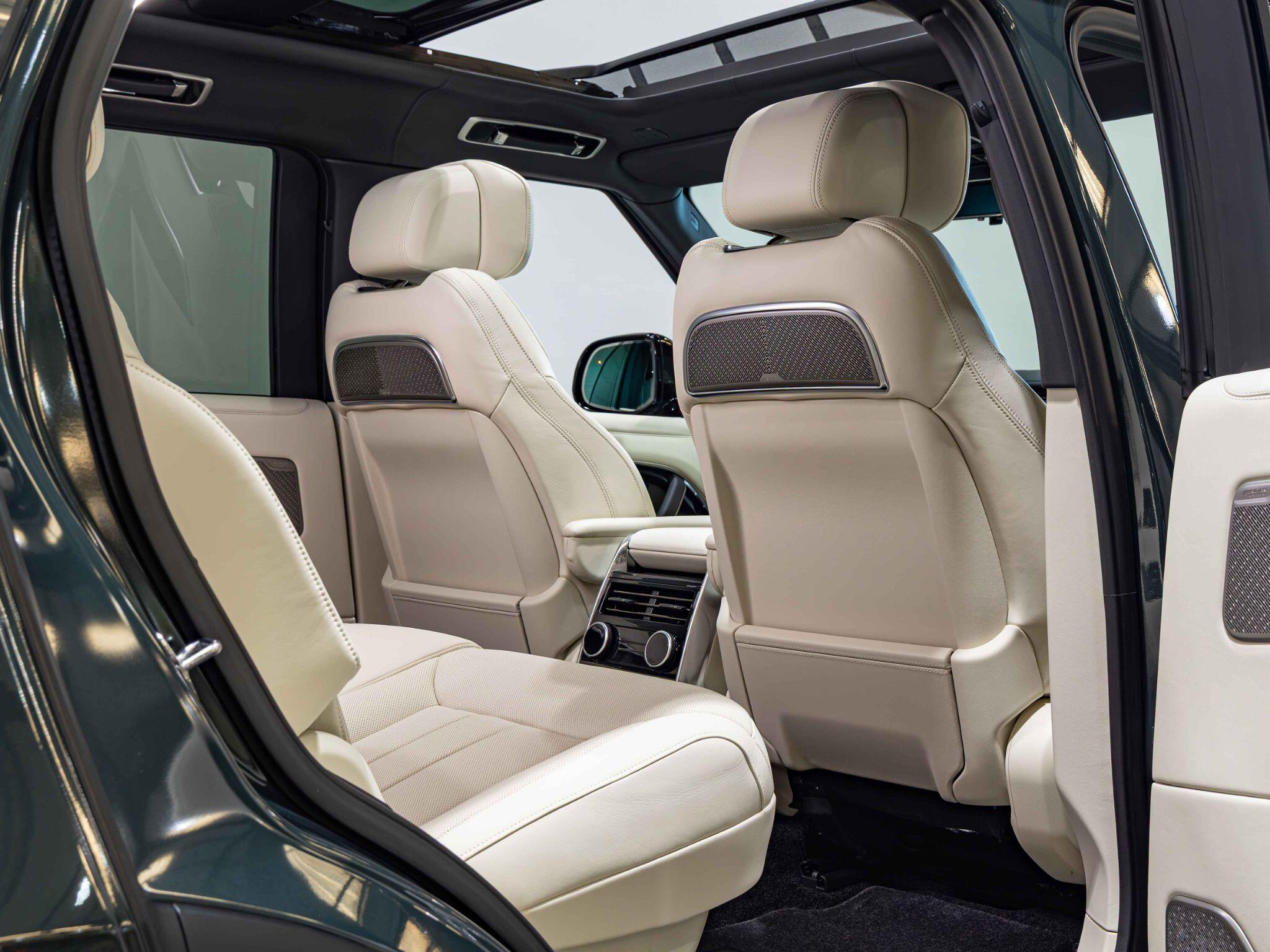 Land Rover Range Rover view 36