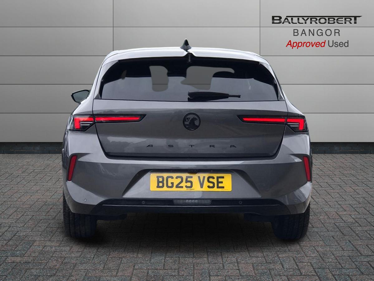 Vauxhall Astra view 11