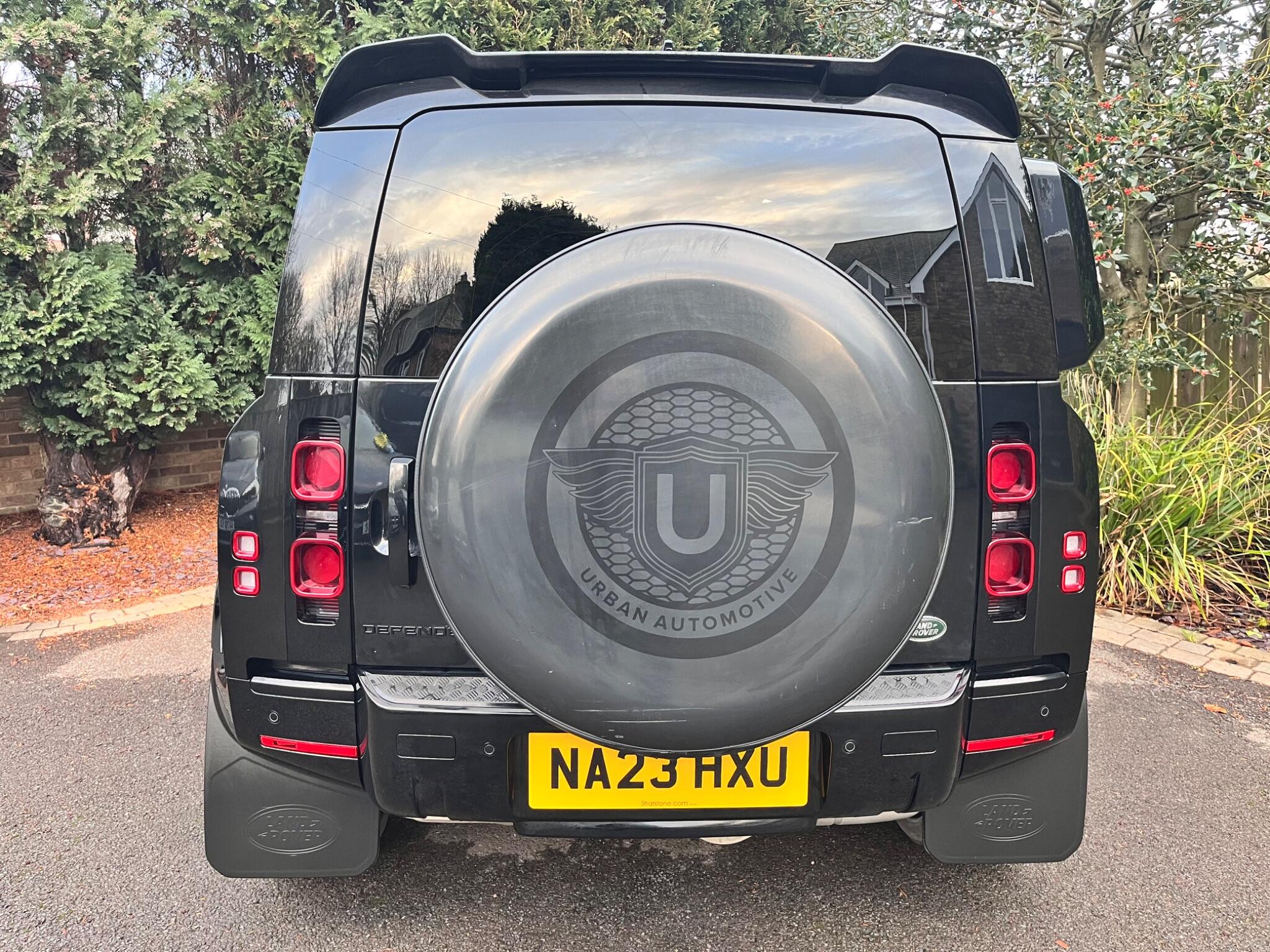 Land Rover Defender view 14
