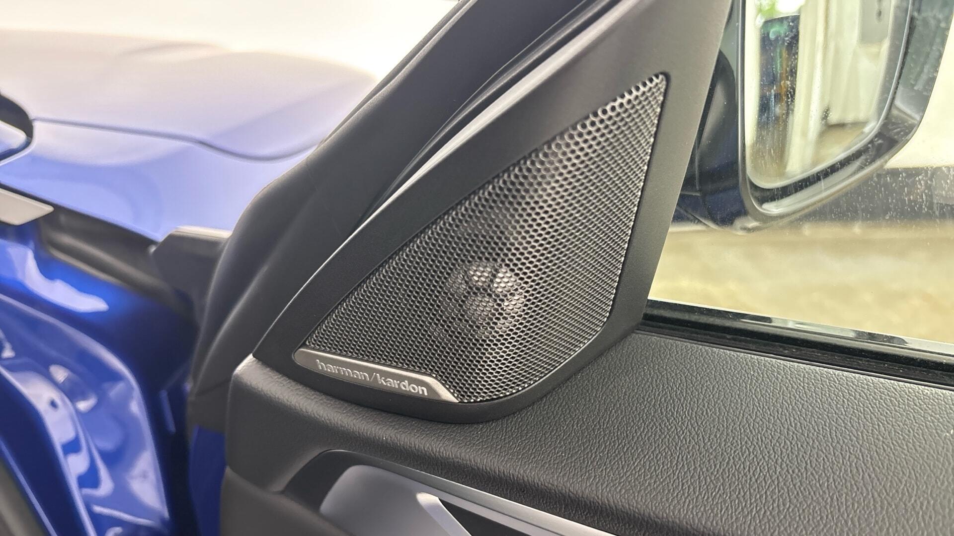BMW i4 view 21