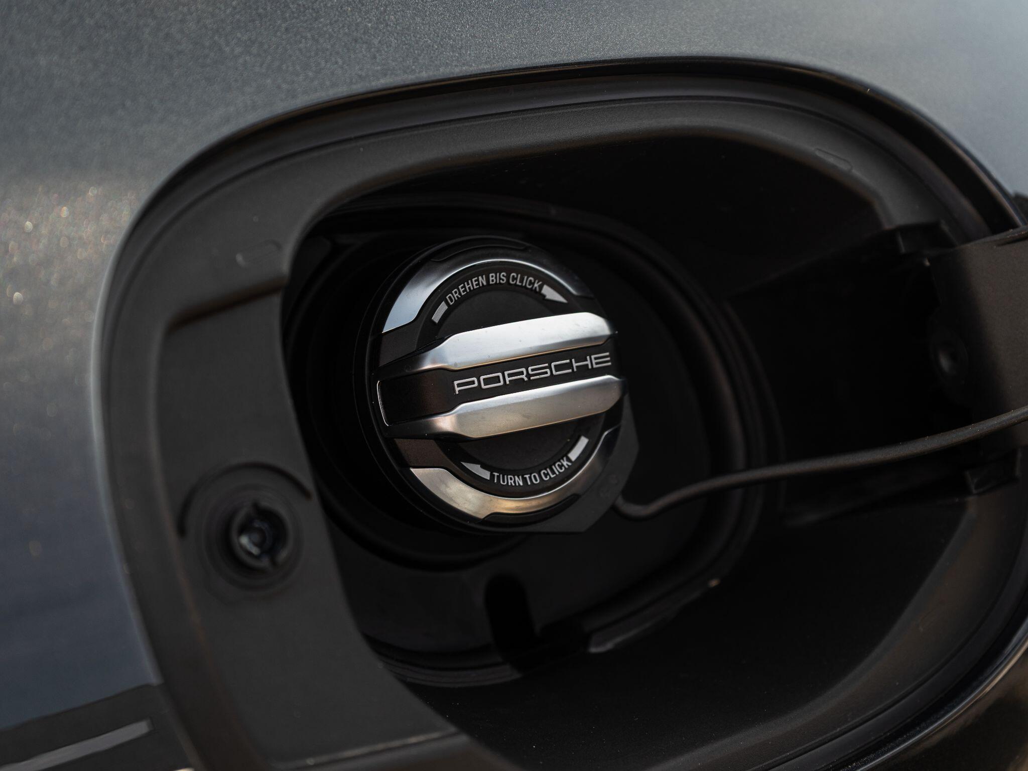 Porsche Macan view 18