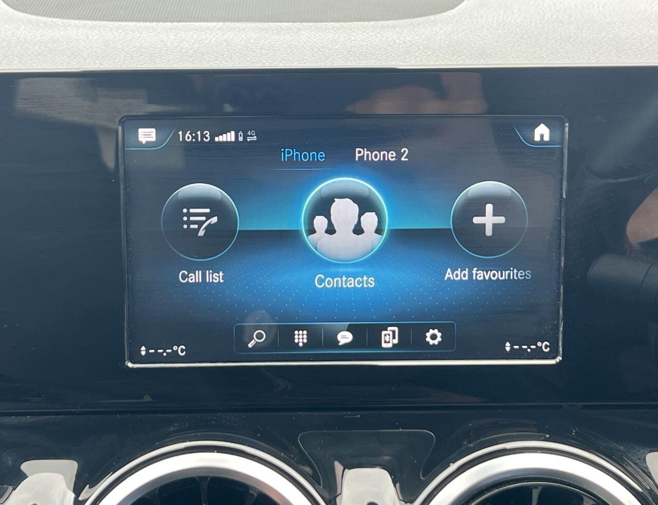 Mercedes-Benz Gla view 42