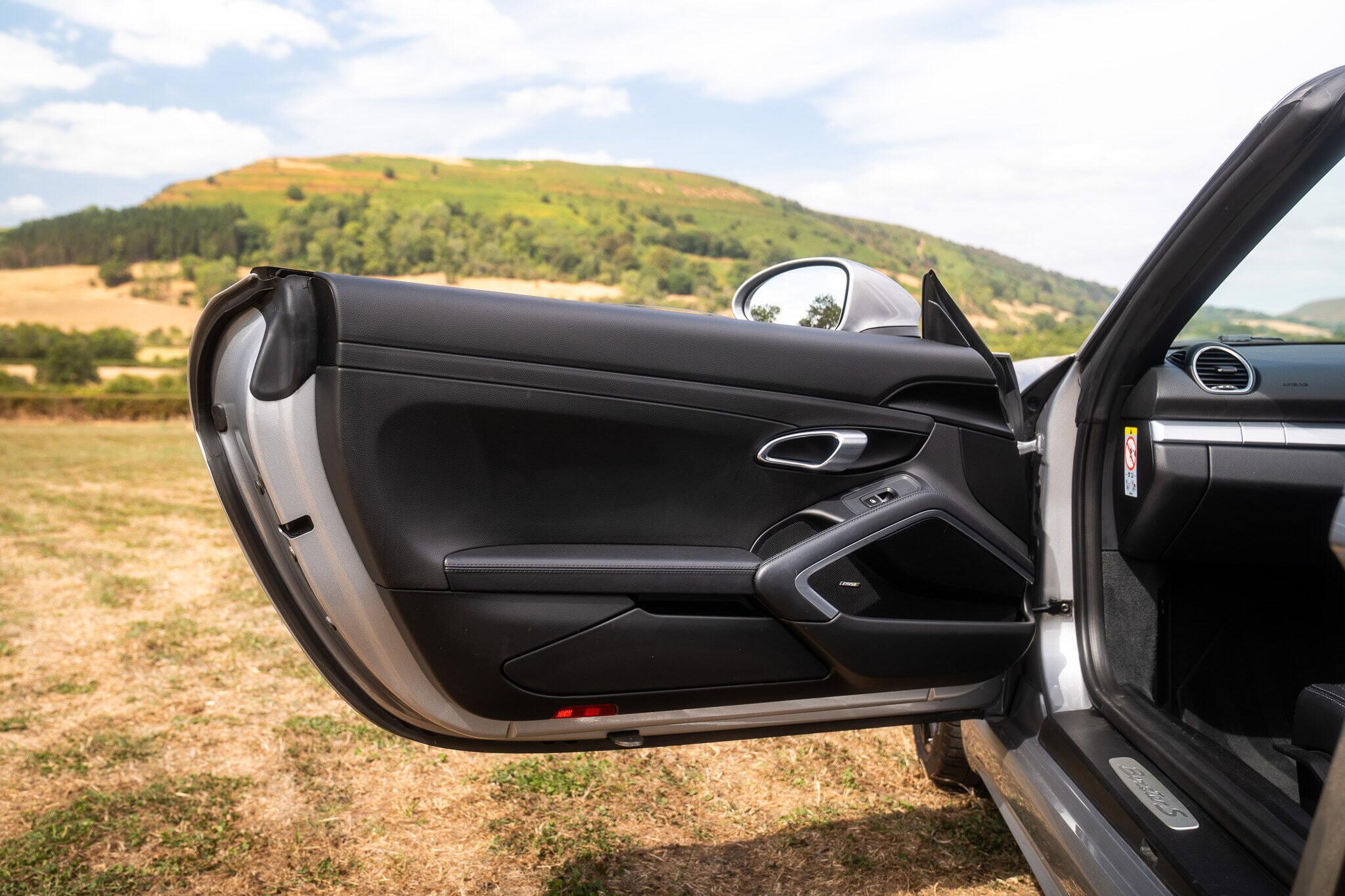 Porsche 718 Boxster view 36
