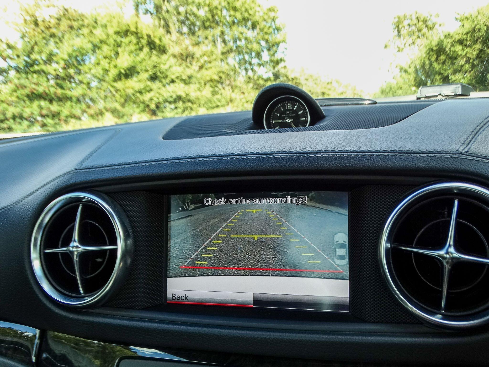 Mercedes-Benz SL view 22