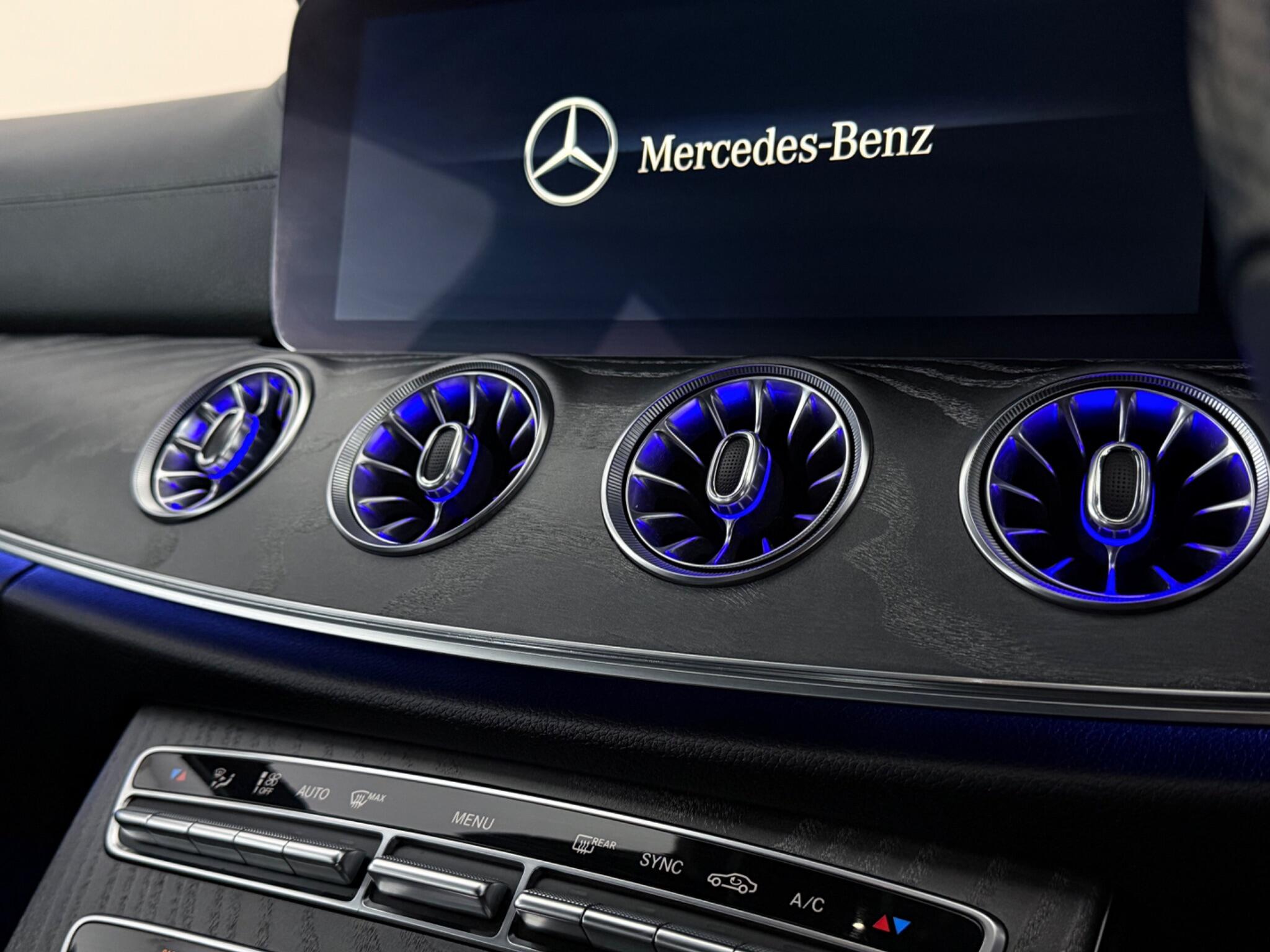 Mercedes-Benz CLS view 22