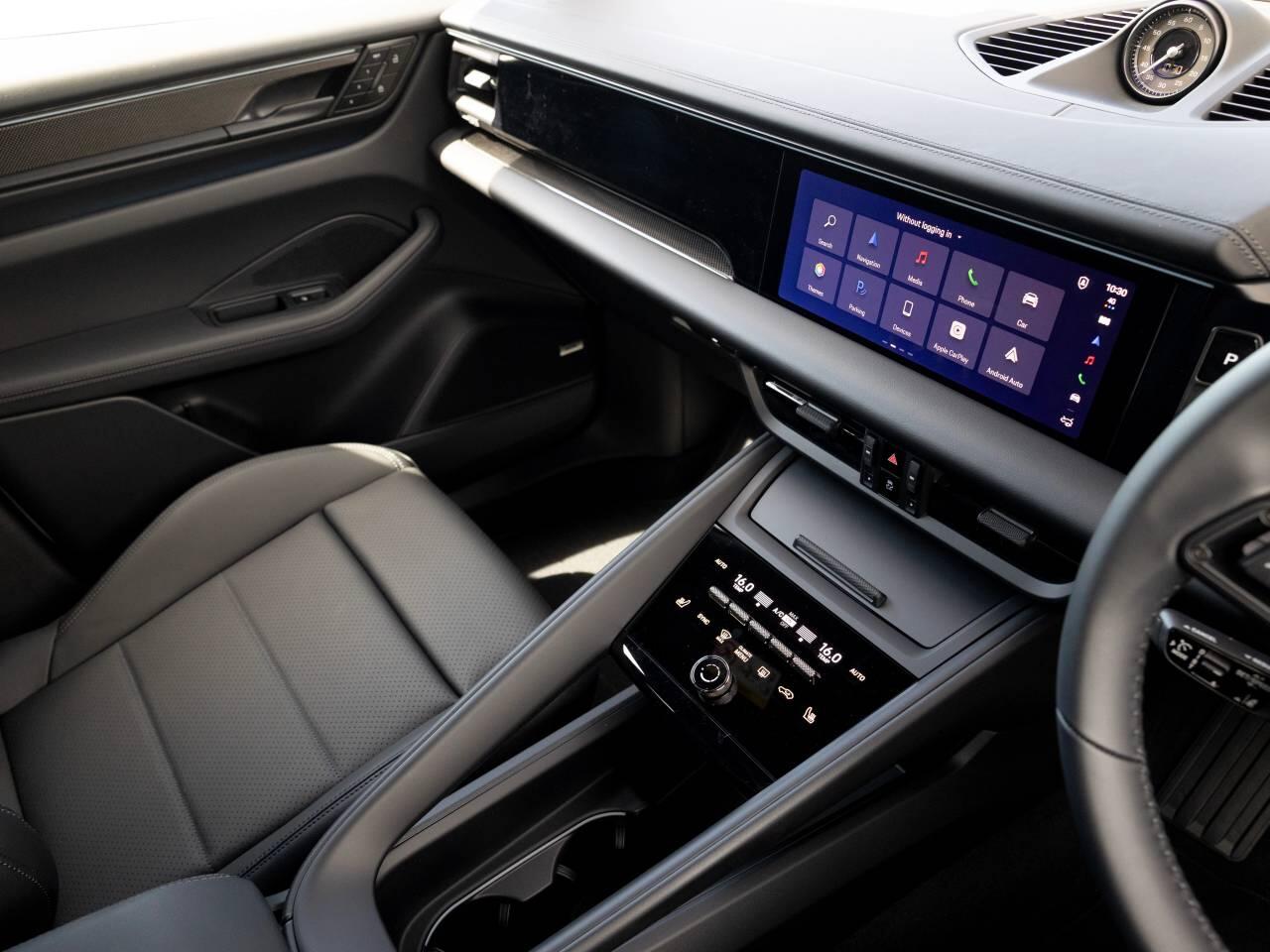 Porsche Macan view 59