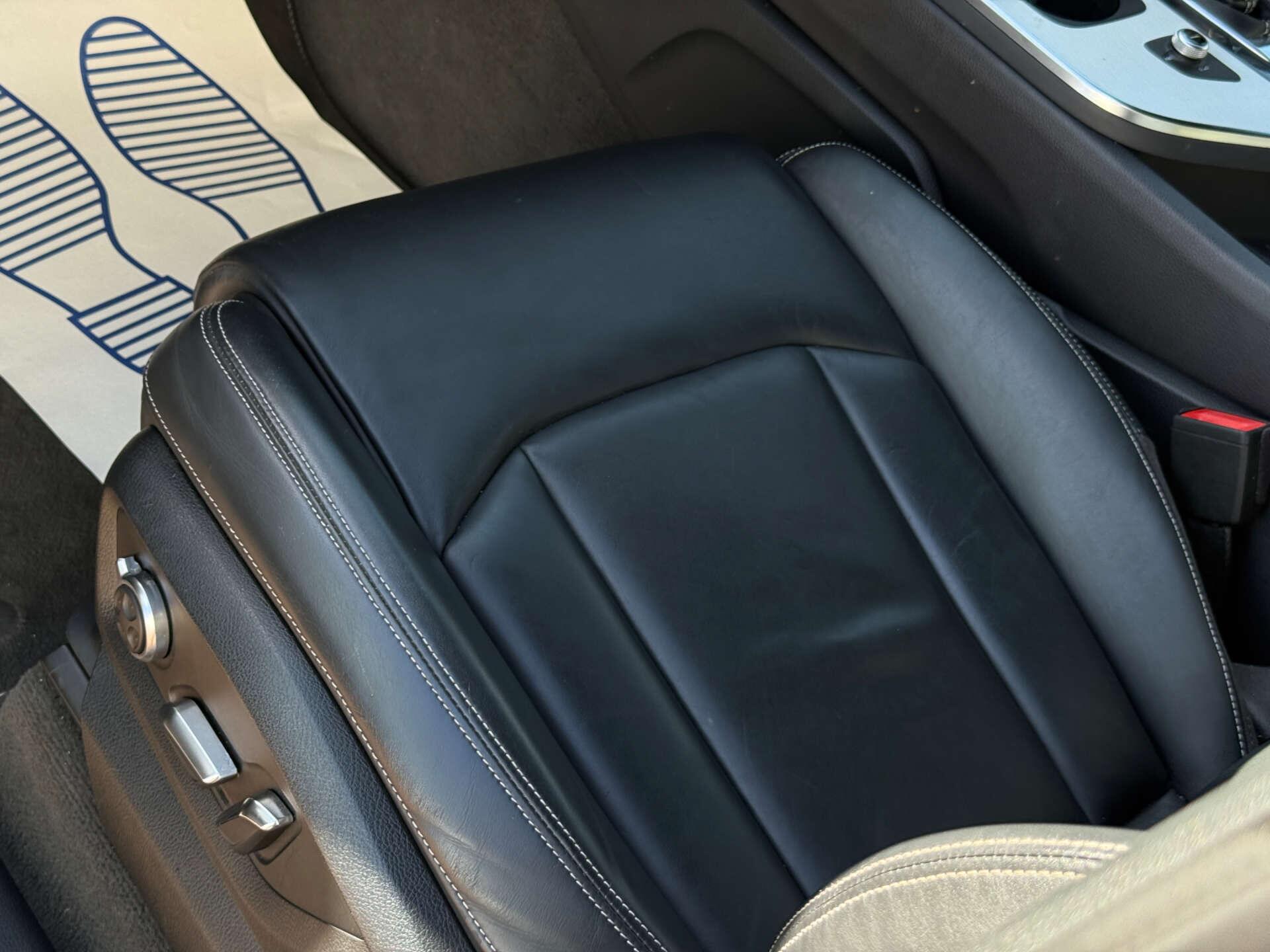 Audi SQ7 view 45