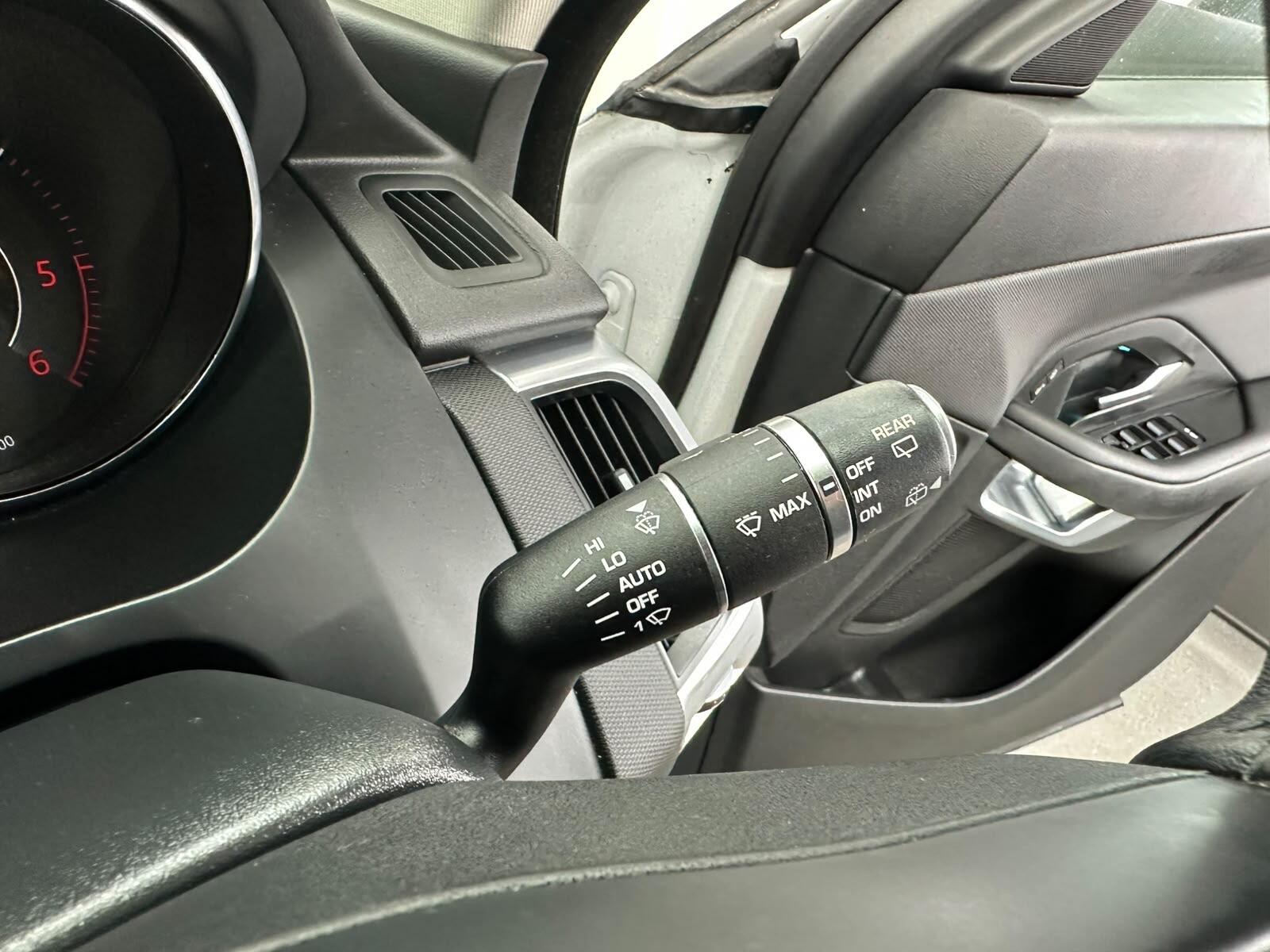 Jaguar E-Pace view 48