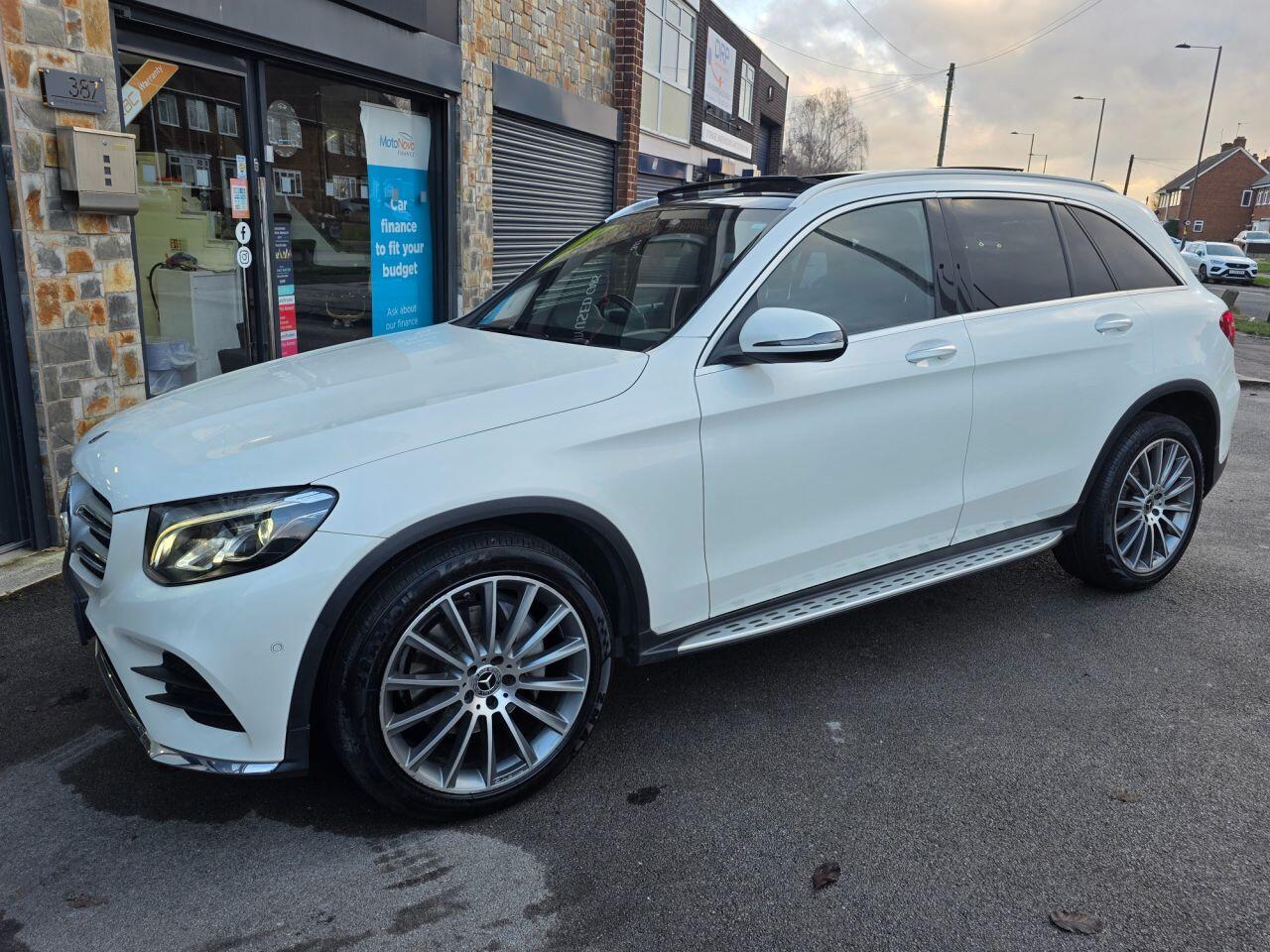 Mercedes-Benz GLC view 27