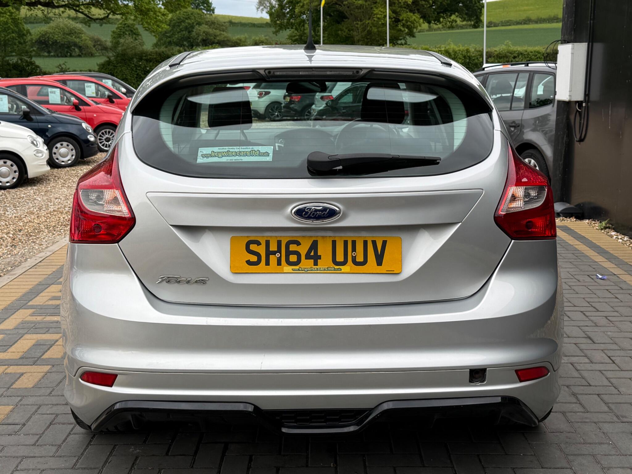 Ford Focus view 5