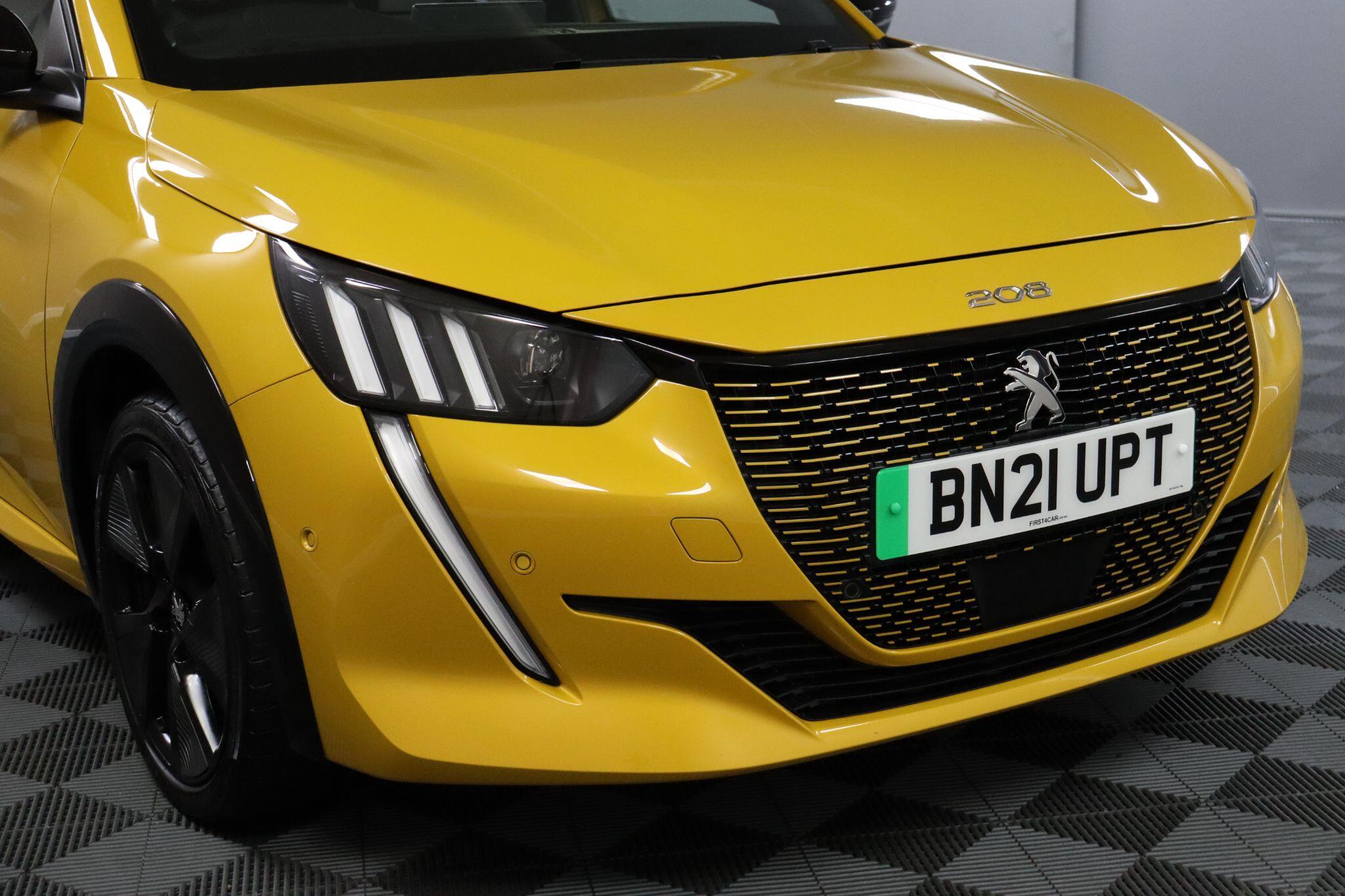 Peugeot E-208 view 27