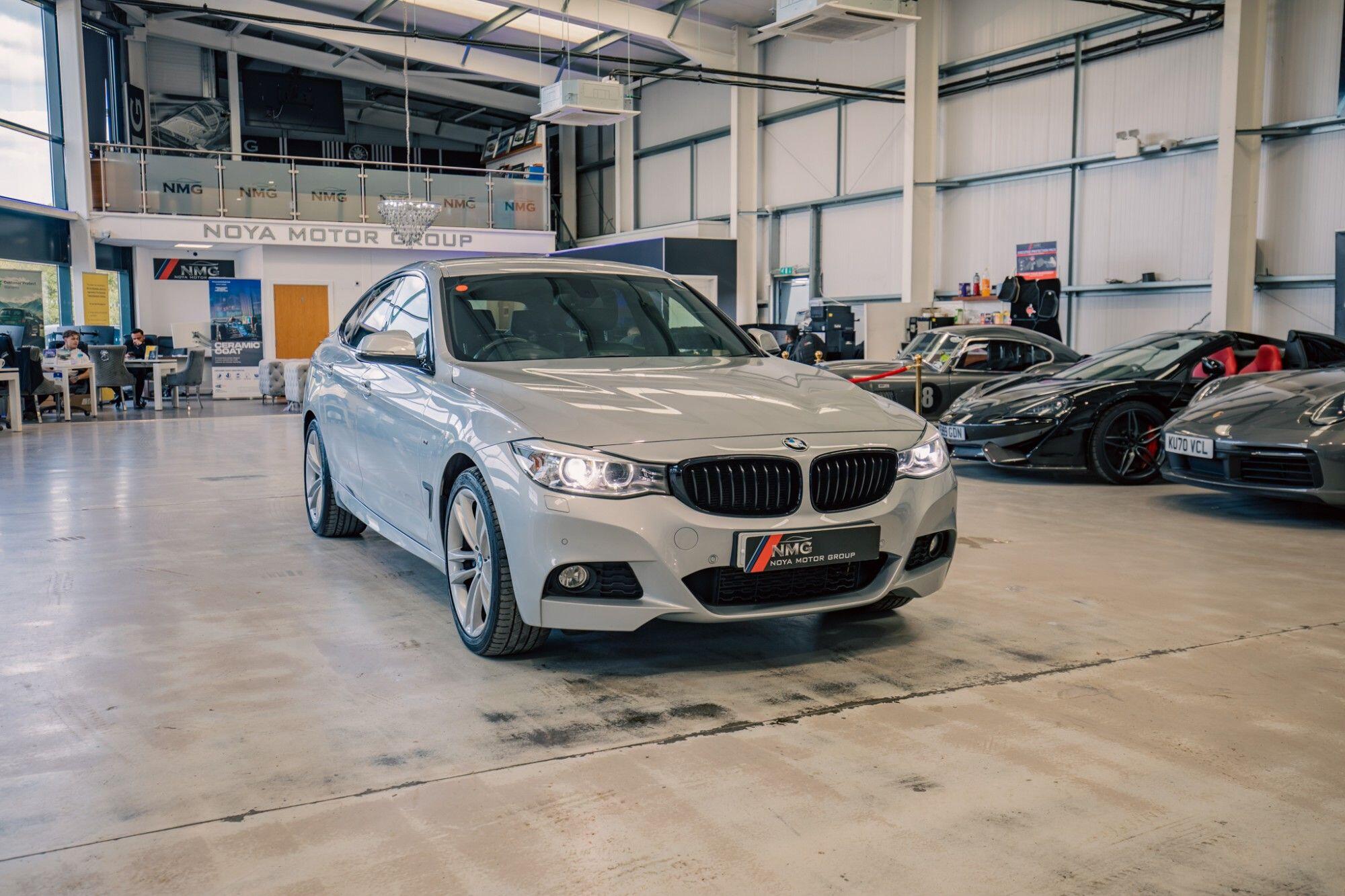 BMW 3 Series view 23