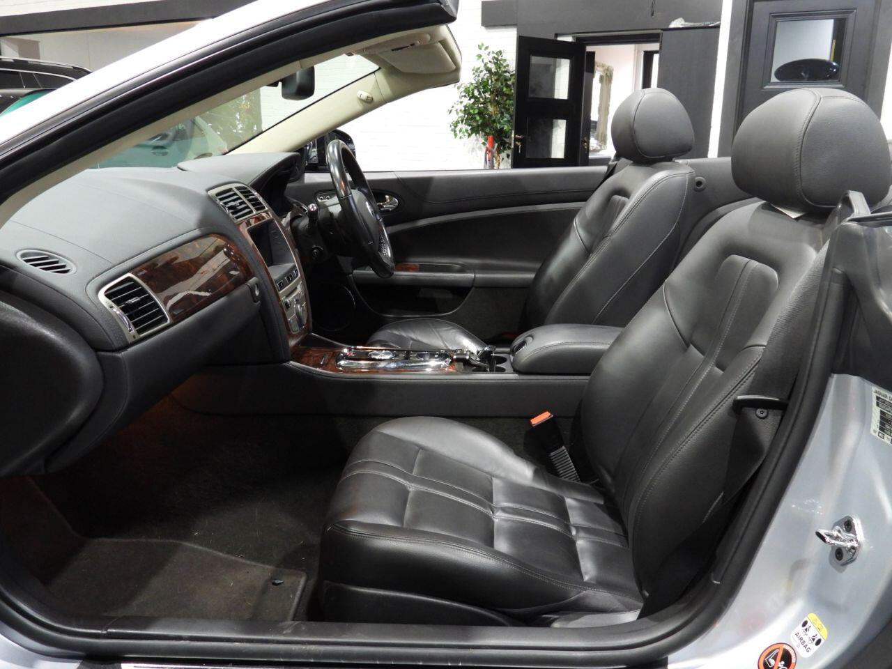 Jaguar XK view 21