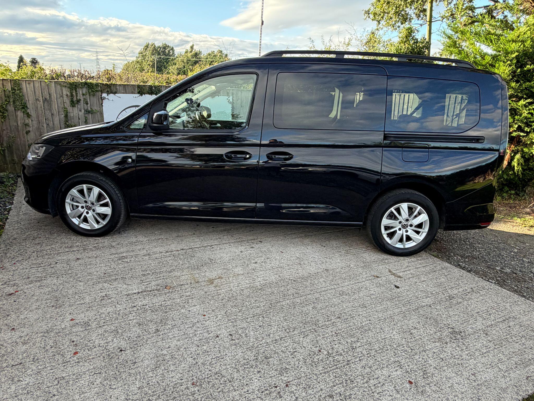 Volkswagen Caddy Maxi view 5
