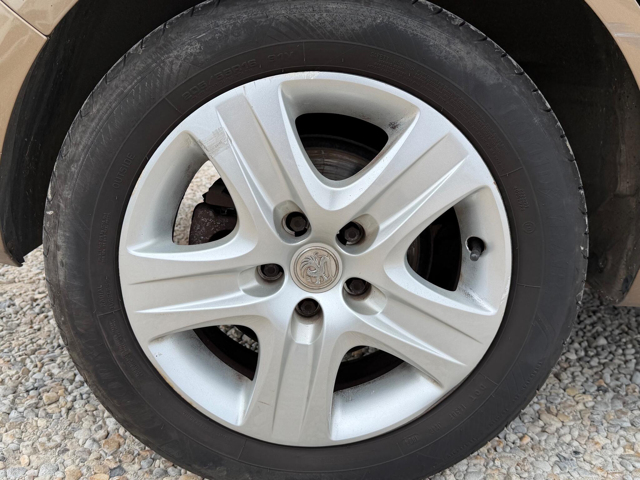 Vauxhall Zafira view 2