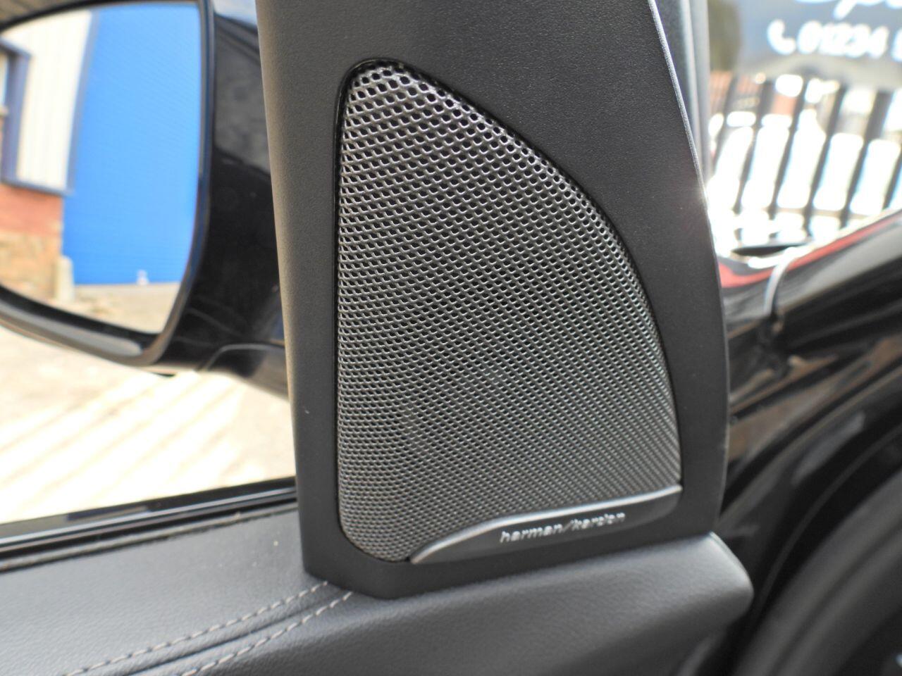 BMW X5 view 32