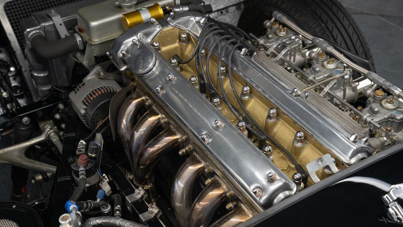 Jaguar E-Type view 23