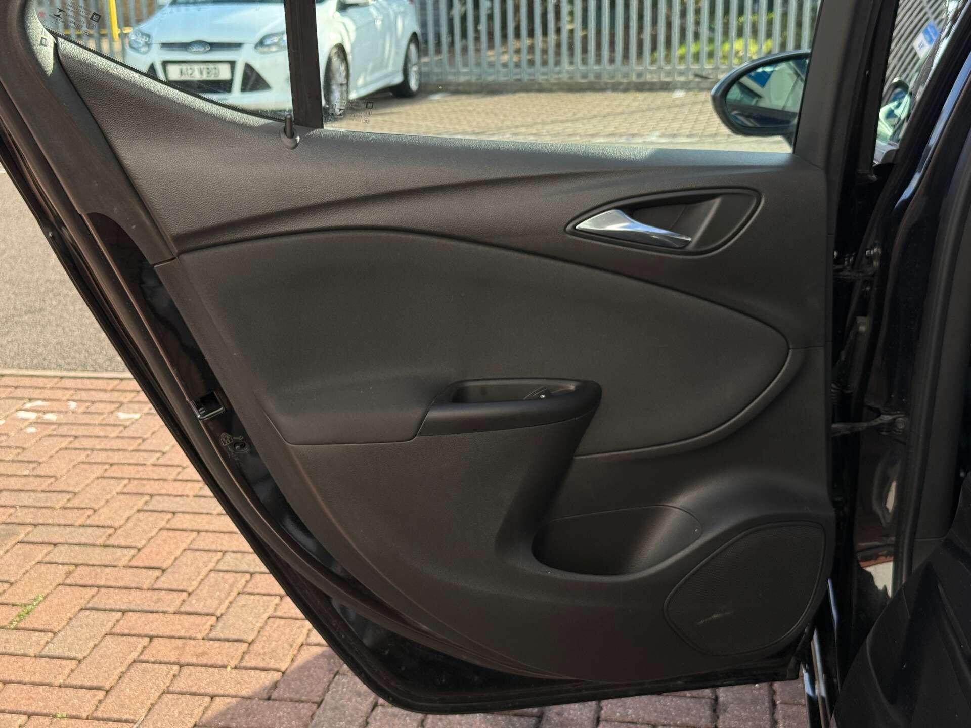 Vauxhall Astra view 46