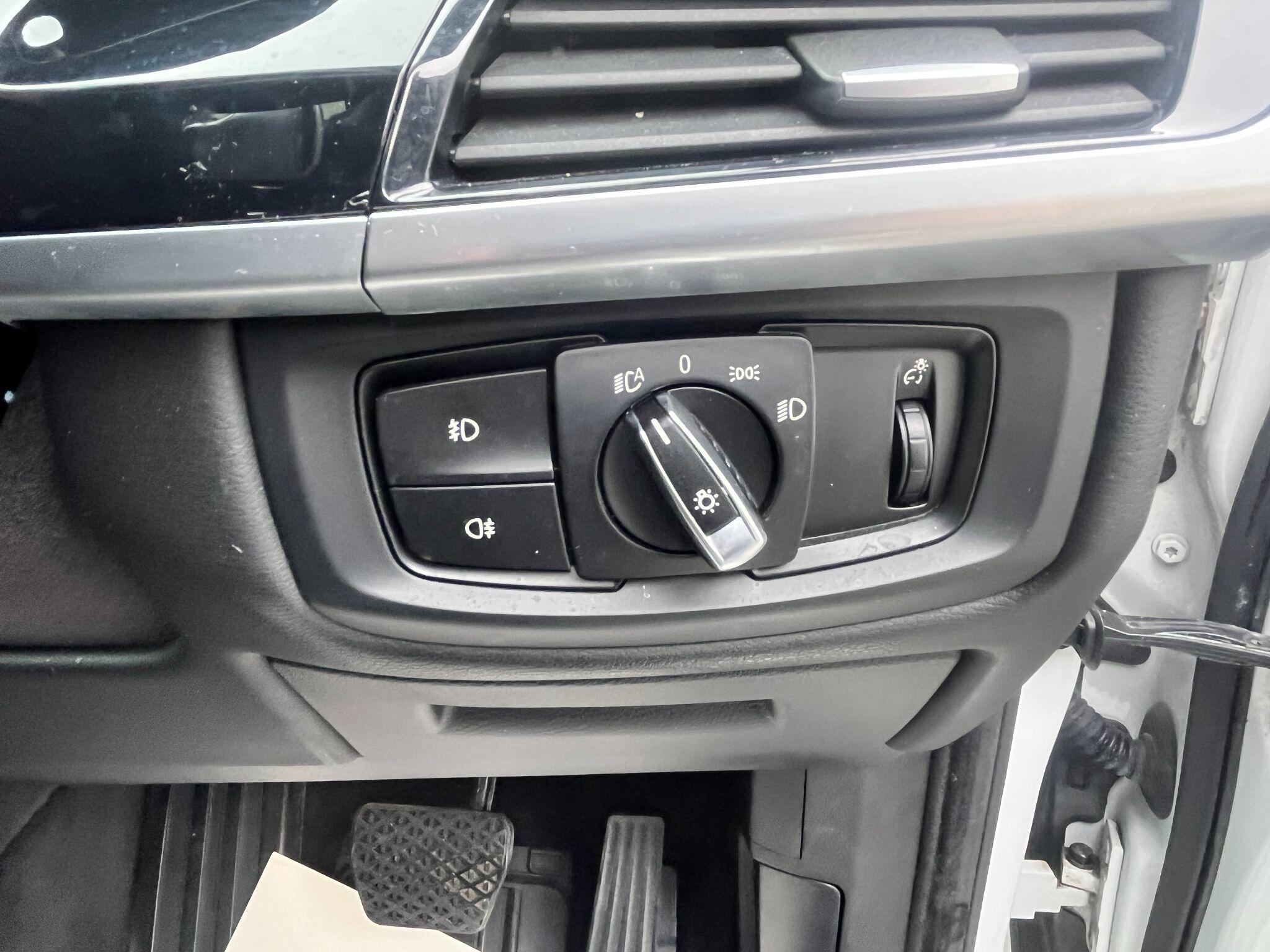 BMW X6 view 10